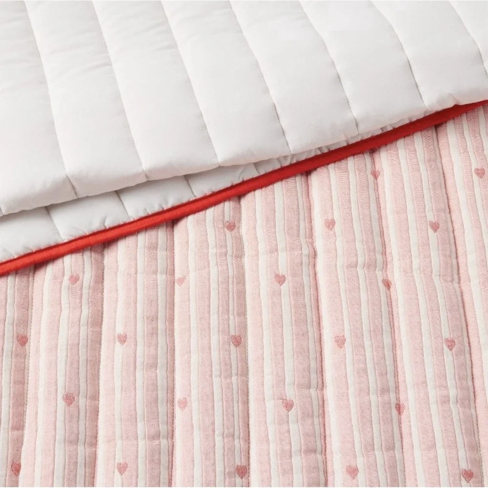 Twin Patisserie Heart Striped Kids' Quilt Set by Pillowfort 66in X 88in NEW!
